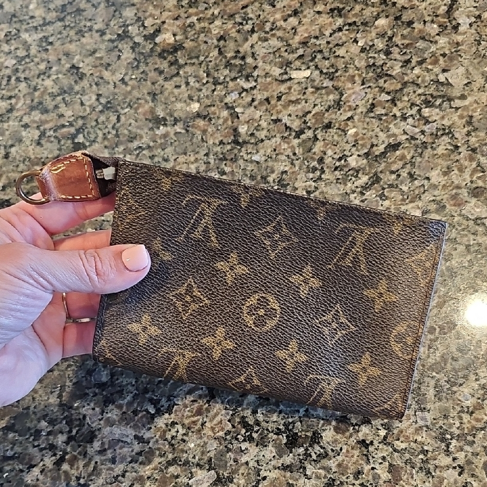 Vintage Louis Vuitton Brown and Tan Monogram Pouch - Picture 14 of 15